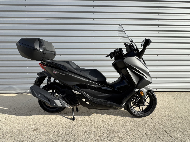 HONDA FORZA 125  TOP BOX - TOULOUSE